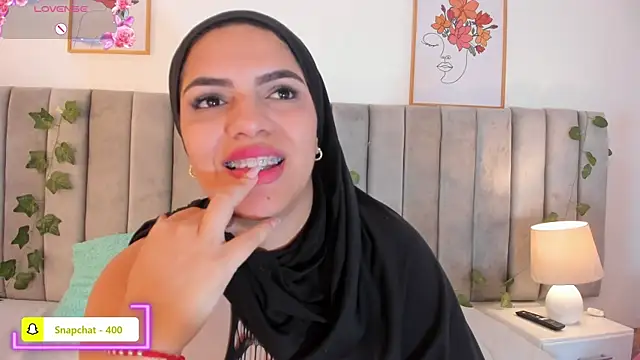 Umarani_'s Live XXX Chat