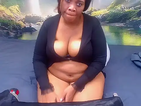 BLACKMILF4U's Live XXX Chat