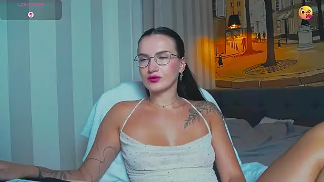 Chat +18 de ALICE__ALICE69 ao vivo