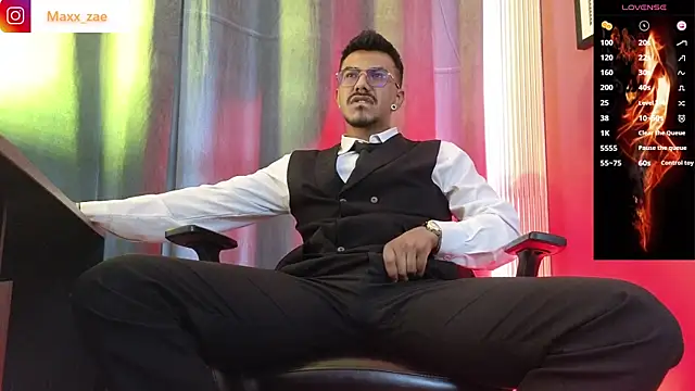 Chat +18 de Latinmoster_boss ao vivo