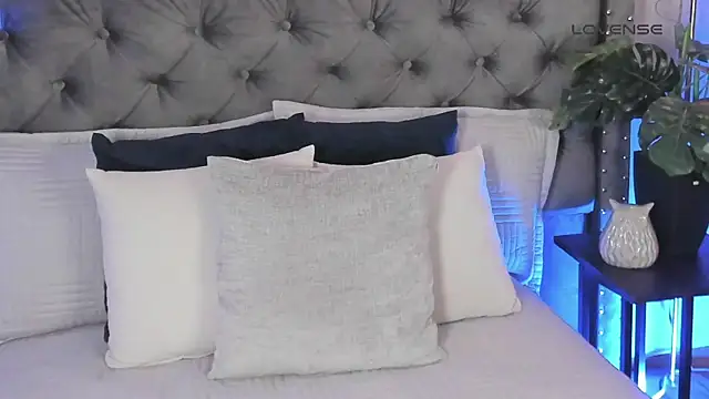 AlmaBlaze Adlı Modelin Canlı XXX Sohbeti