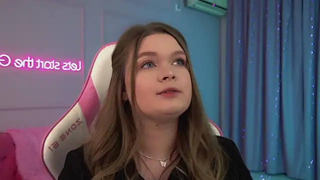 CrystalLyons – Naživo XXX chat