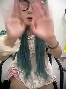 Rocket-Girl live XXX chat