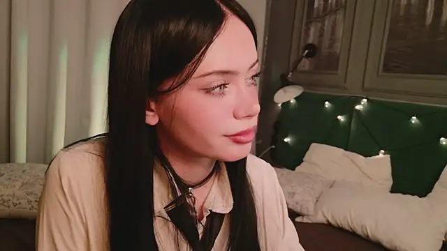 Dark_Diva Show in webcam
