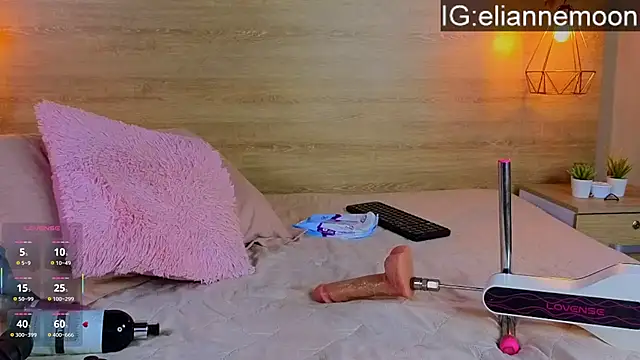 Elianmoon élő XXX-chatje