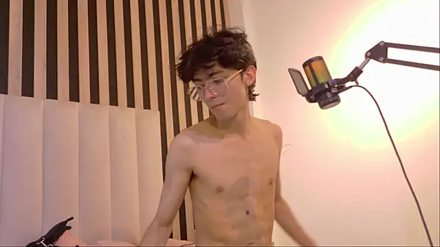 دردشة Twink_Sebas7 الجنسية المباشرة