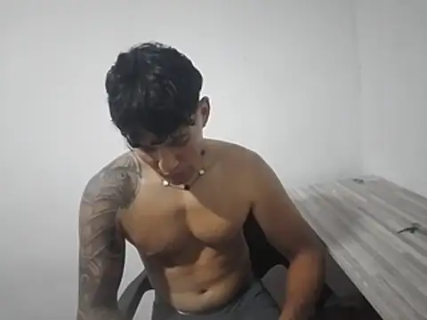 Yourlatino Webcam-Show