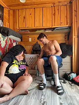 แชท XXX สดของ SierraxRuben26