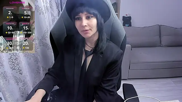 צ'אט XXX בשידור חי של MistyDark