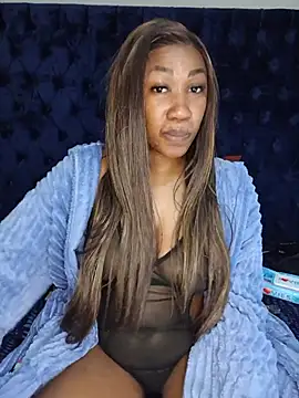 Chat +18 de PuneeeLucee ao vivo