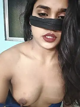 Tannu_Tanyaa's Live XXX Chat