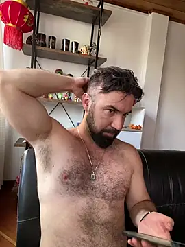 ADONIS_ART01 – Live XXX-chat