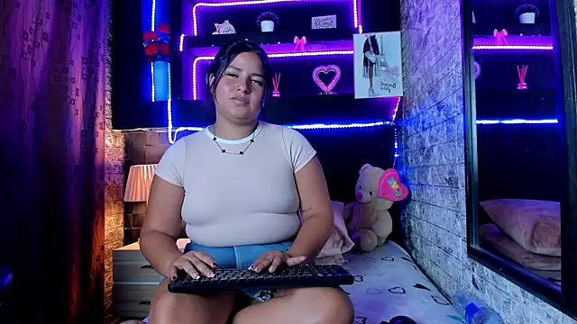 Онлайн чат XXX LunaaBennett