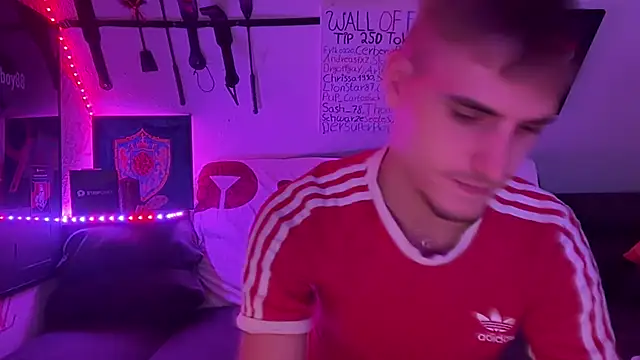 Cookieboy88's Live XXX Chat