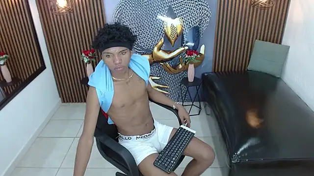 AlessandroBlack_ Live XXX-chat