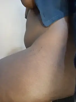 Chat +18 de Keely ao vivo