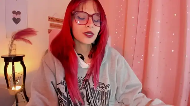 RedMeloddy's Live XXX Chat