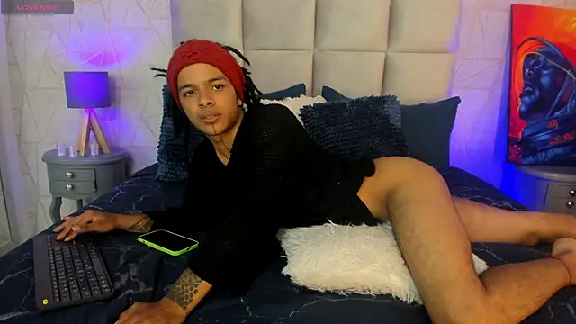 Онлайн чат XXX Lucas_jones