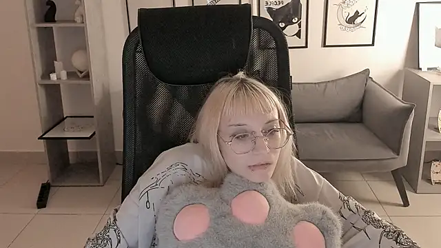 Chat XXX en directo de ReminaMeow