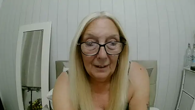 Chanel-56's Live XXX Chat