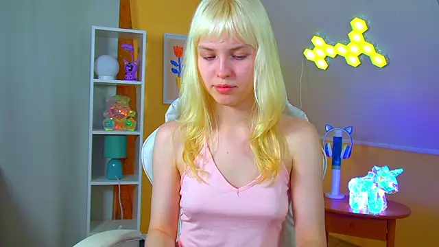 HannahHollis' Live XXX Chat