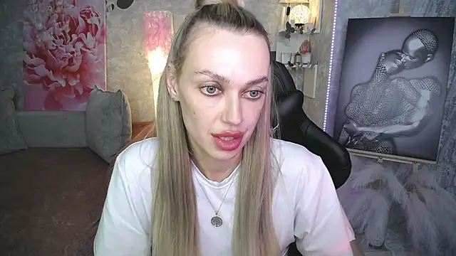 NickyAdamidi's Live XXX Chat
