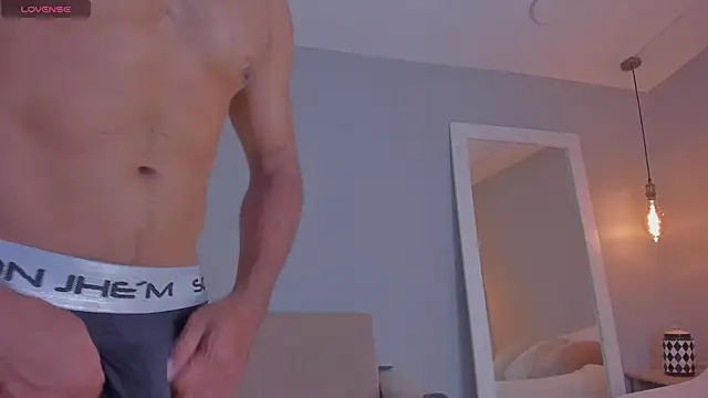 Онлайн чат XXX KylliamLevis