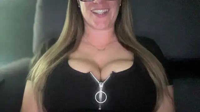 Chat XXX ao vivo de TittieTia19