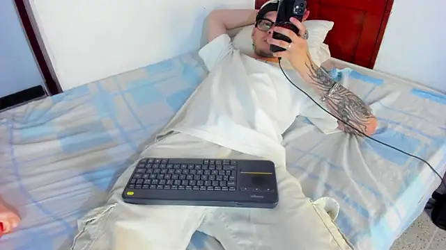 Vlad__night's Webcam Show