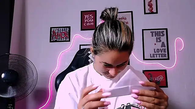 AlisaFrostn Live XXX chat