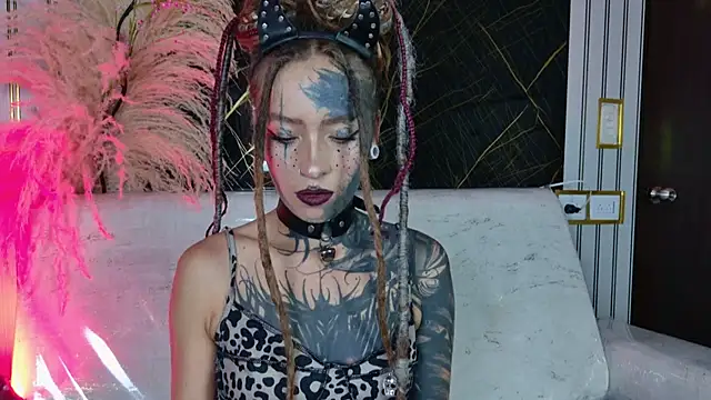 Lucy_Doll8のライブXXXチャット