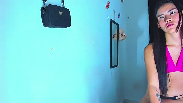 Czat XXX na żywo – naomi_west_xxx