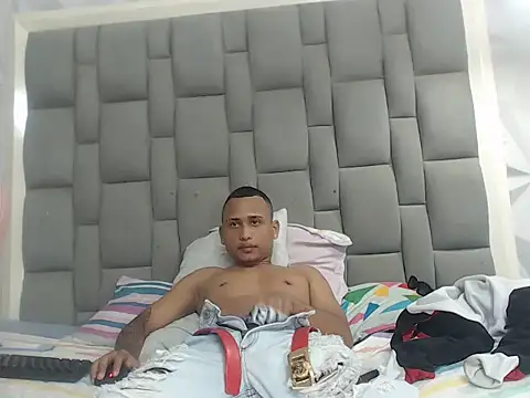 supreme_badboy2 élő XXX-chatje