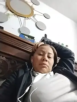 Chat +18 de LaraCaliente ao vivo