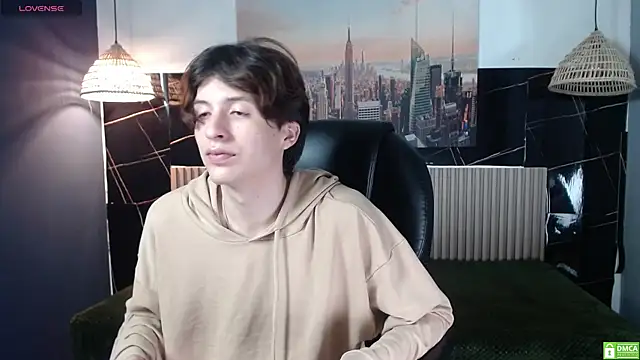 XXX chat uživo modela Marcoviolet