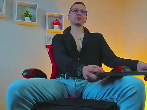 عرض كام Tayler_millers_