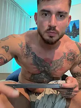 Czat XXX na żywo – DimitriSullivan_