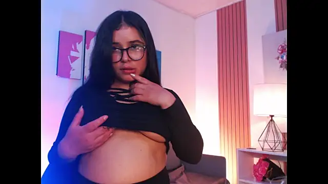 XXX chat uživo modela Bia_doll77