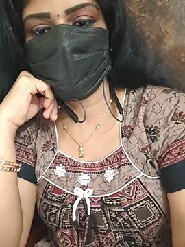 soundharya_tamil's Live XXX Chat