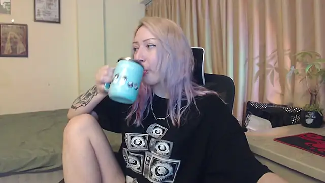 دردشة Emily_hardcore الجنسية المباشرة