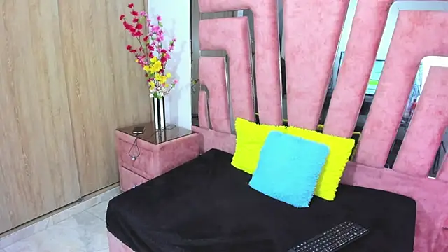 دردشة MaraKarly الجنسية المباشرة