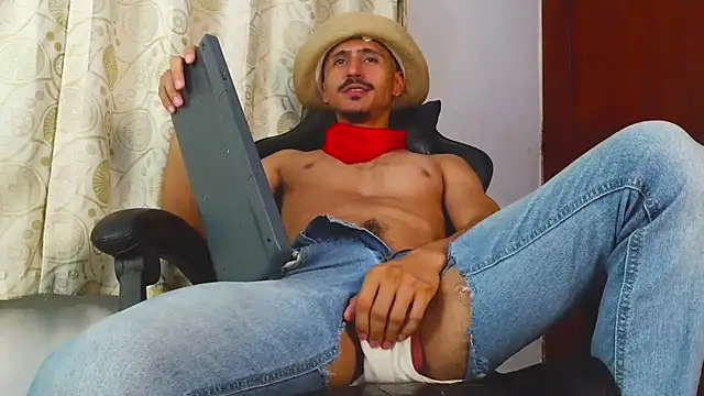 HomeAloneK Adlı Modelin Canlı XXX Sohbeti