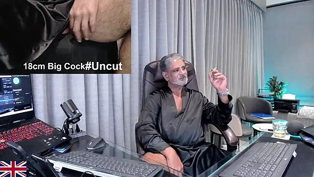 OnlineBossUK – Naživo XXX chat