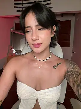 Ale_Lewis 即時 XXX 聊天