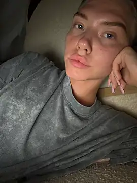 Chat XXX en directo de Lisaaa_Alisa