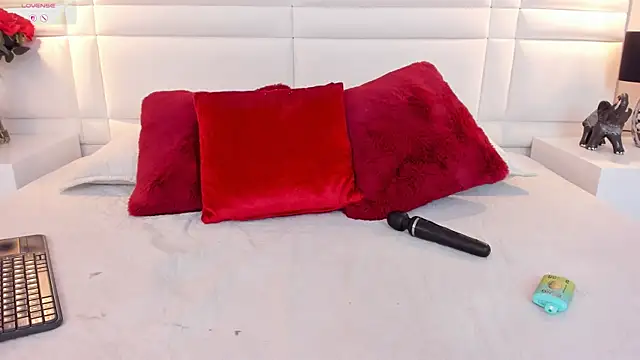 RaquelHyde_ Chat XXX in diretta
