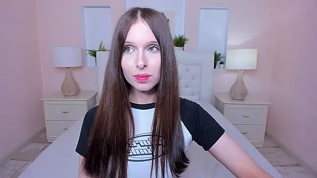 dark_k1tty Show in webcam