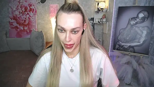 NickyAdamidi's Live XXX Chat