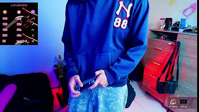 7_Saturno_7's Live XXX Chat