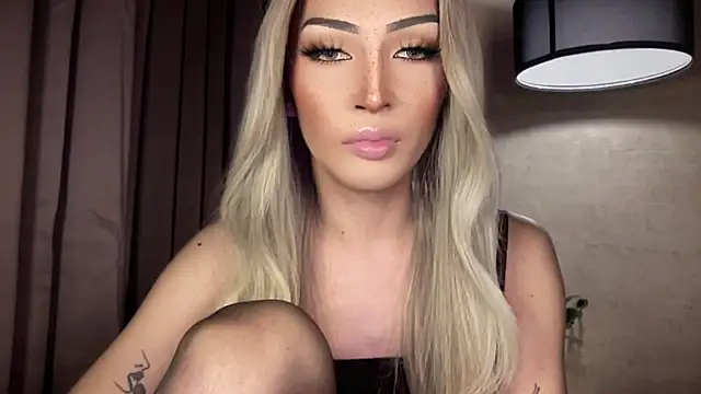 Alicegreenexx Adlı Modelin Canlı XXX Sohbeti